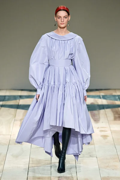 Look 13
